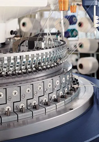 Knitting machine